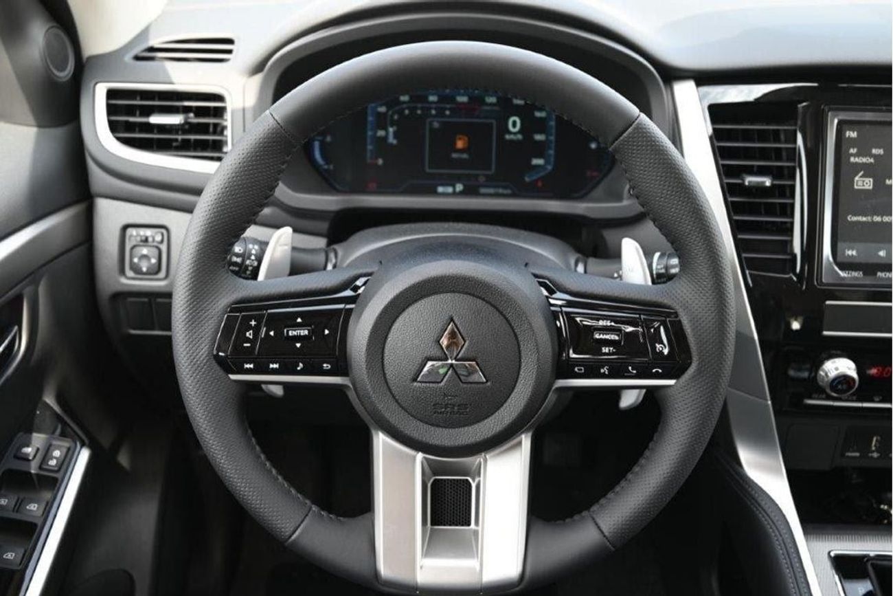 Mitsubishi Montero Sport 2025 MITSUBISHI MONTERO SPORT 3.0L PETROL AT