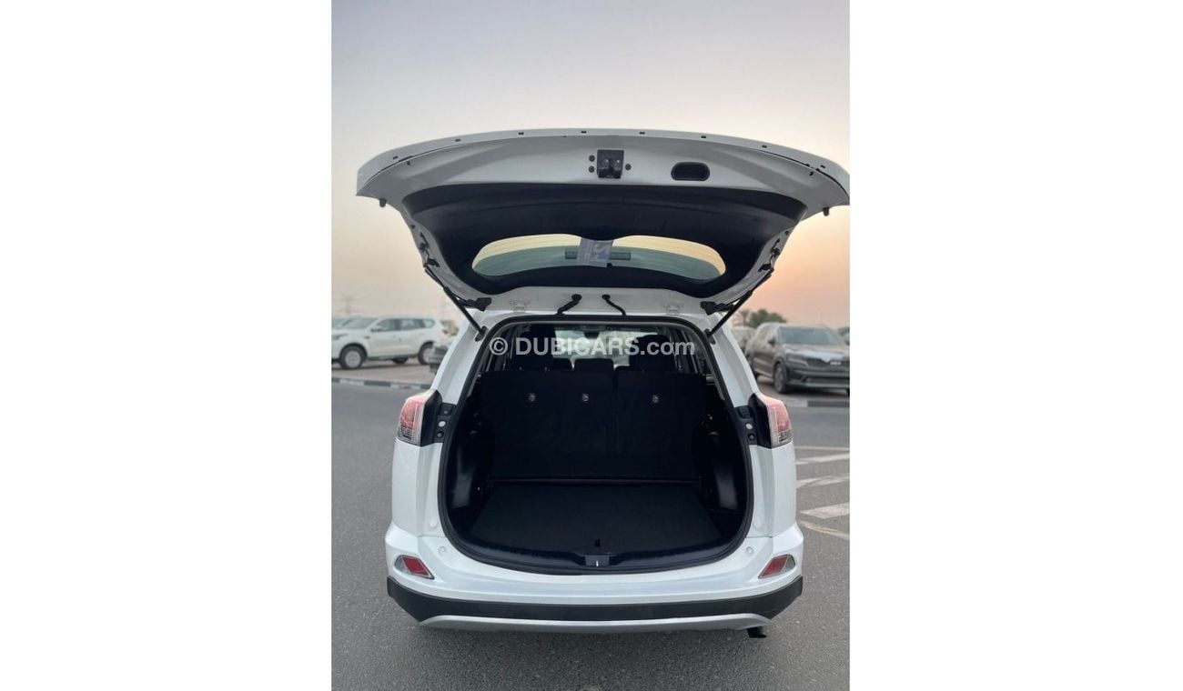 Toyota RAV4 “Offer”2018 Toyota Rav4 Hybrid 4x4 - 2.5L V4 / Export Only