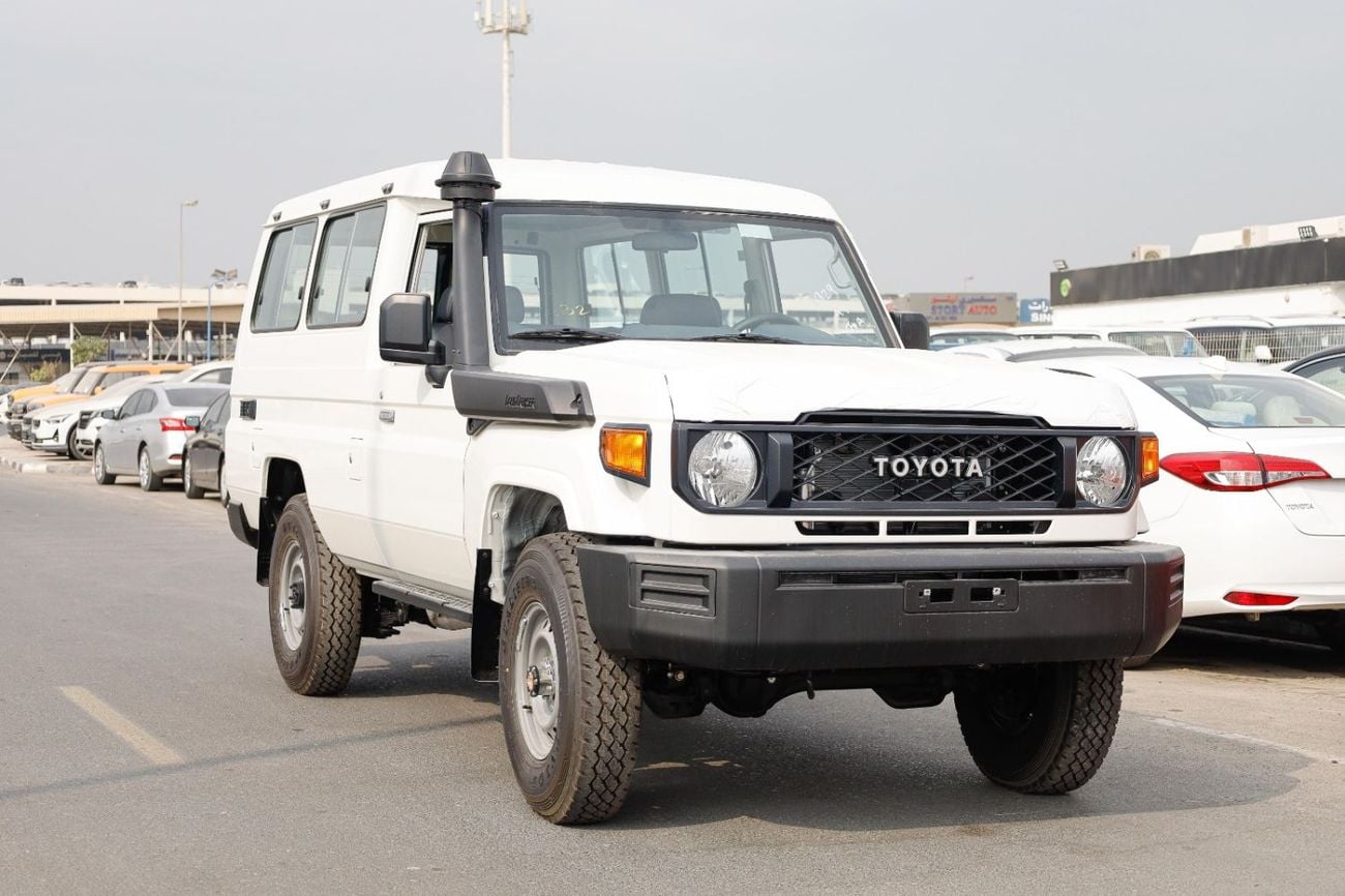 Toyota Land Cruiser 70 LC 78 HARDTOP 2.8L AT