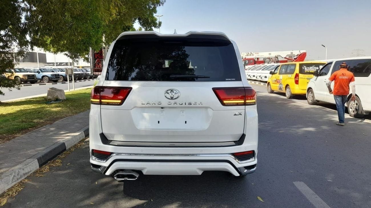 تويوتا لاند كروزر ZX FULL OPTIONS PETROL 7 SEATER TOP RANGE COMPLETE