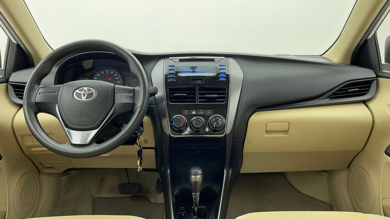 تويوتا يارس SE 1.5 | بدون دفعة مقدمة | اختبار القيادة في المنزل