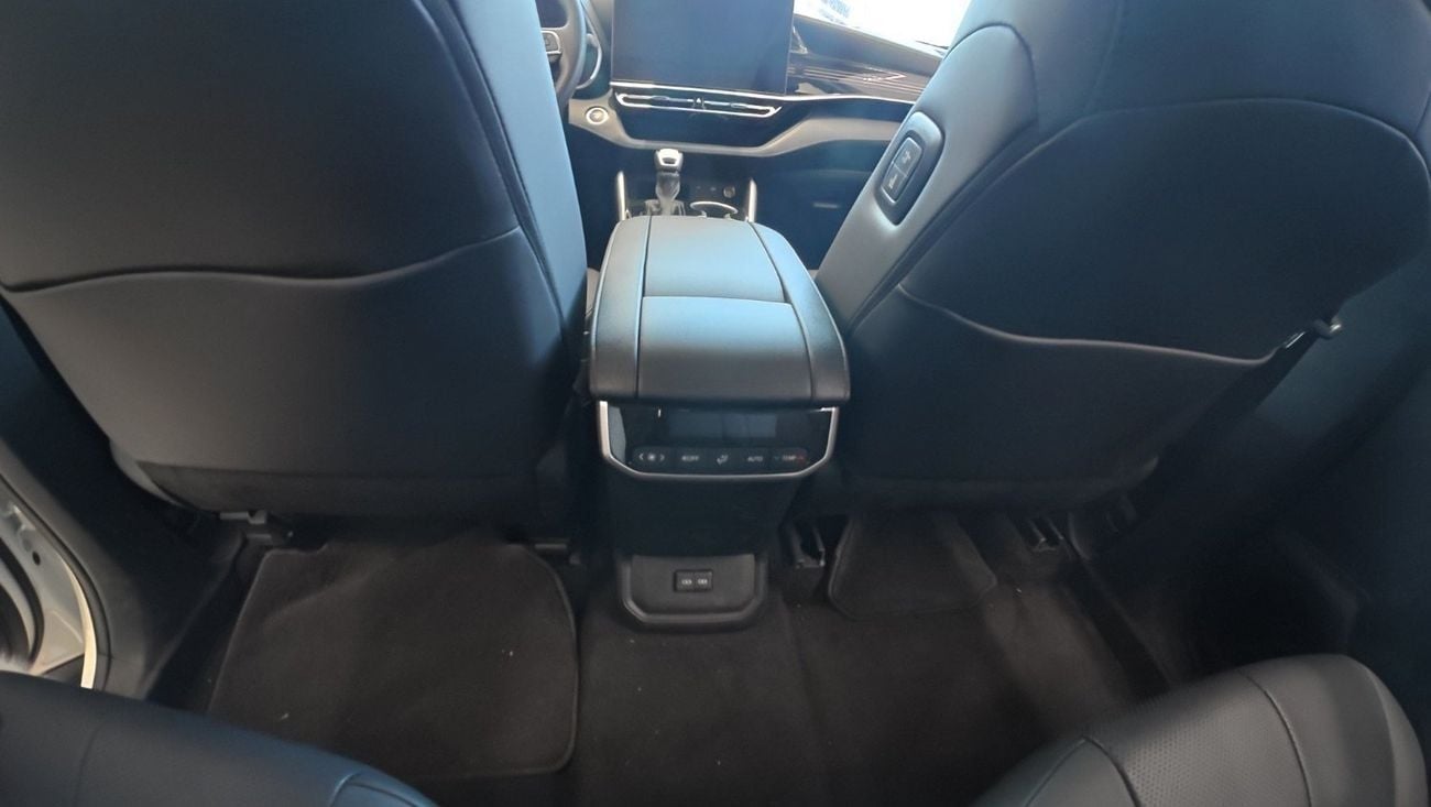 تويوتا هايلاندر Toyota Highlander/ 2025 /white