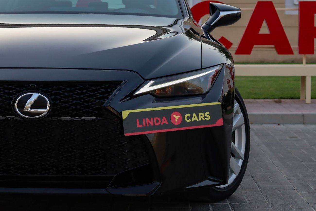 Lexus IS300 Premier Lexus IS300 2021 GCC under Warranty with Flexible Down-Payment.