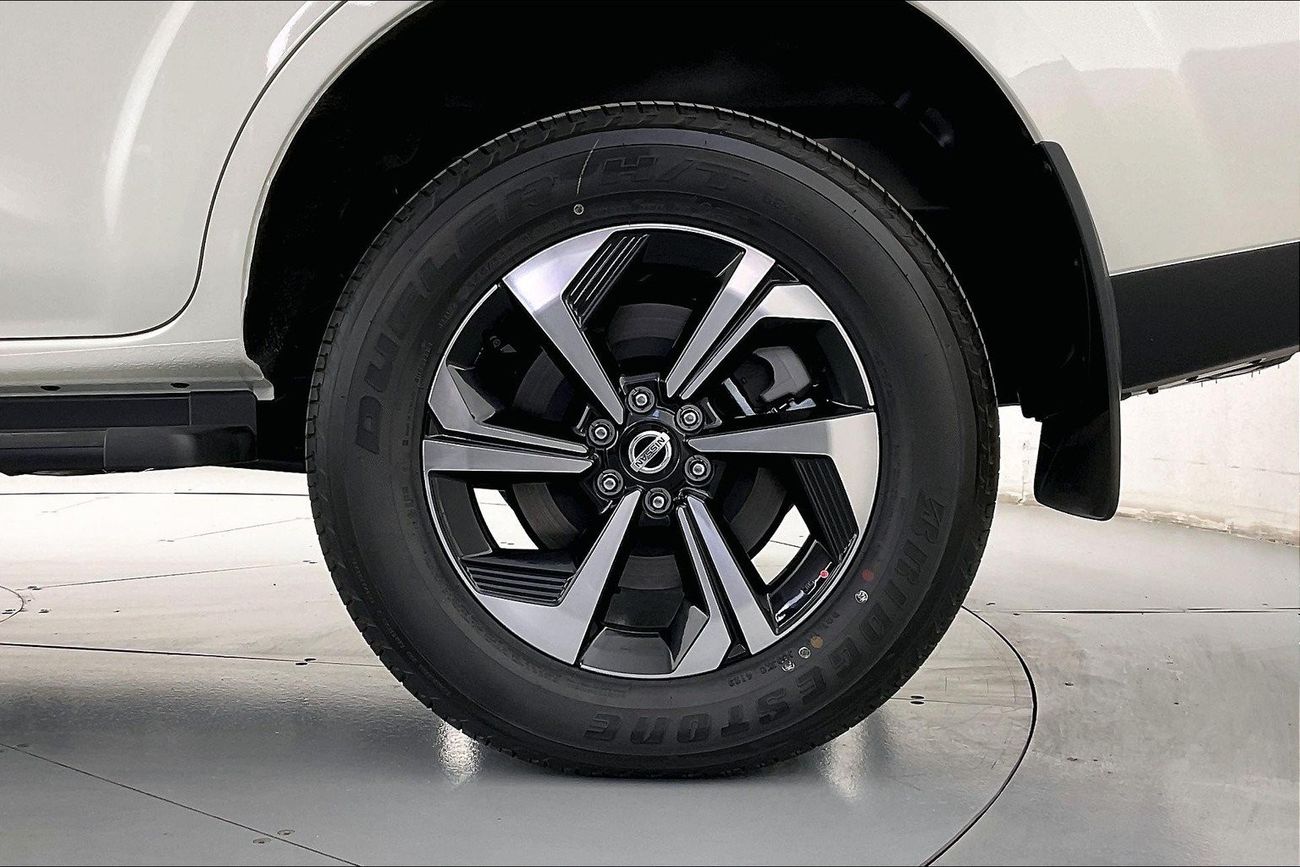 Nissan XTerra Platinum | 1 year free warranty | 1.99% financing rate | 7 day return policy