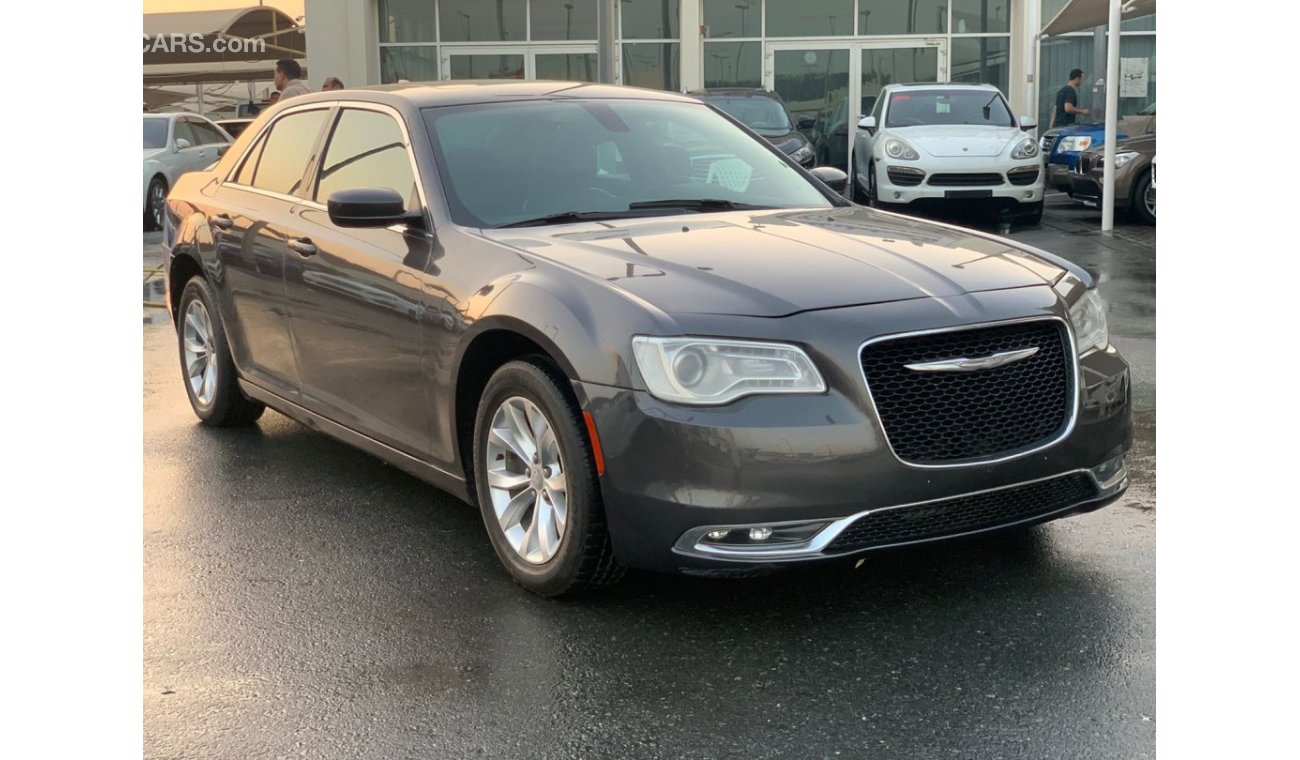 Chrysler 300C Chrysler C300_American_2016_Excellent_Condition _Full option