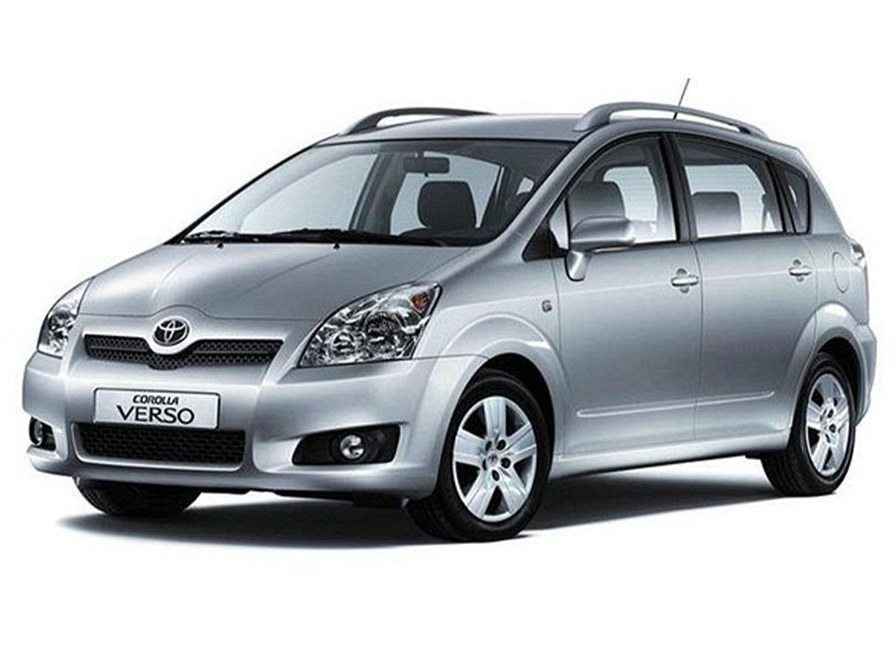 Toyota Corolla Verso cover - Front Left Angled