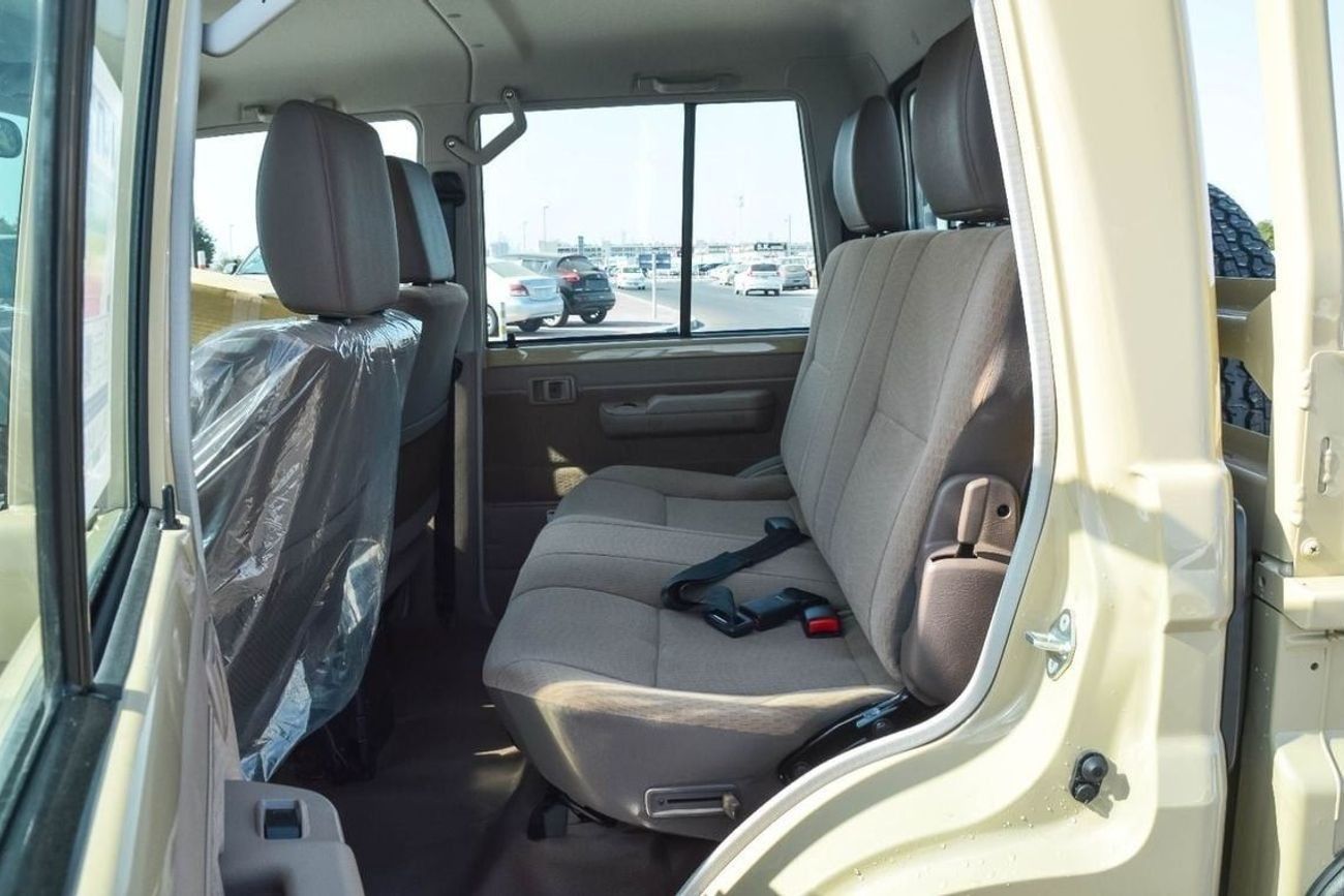 تويوتا لاند كروزر بيك آب TOYOTA LAND CRUISER 79 4.0L AT DC 4WD PICKUP 2025