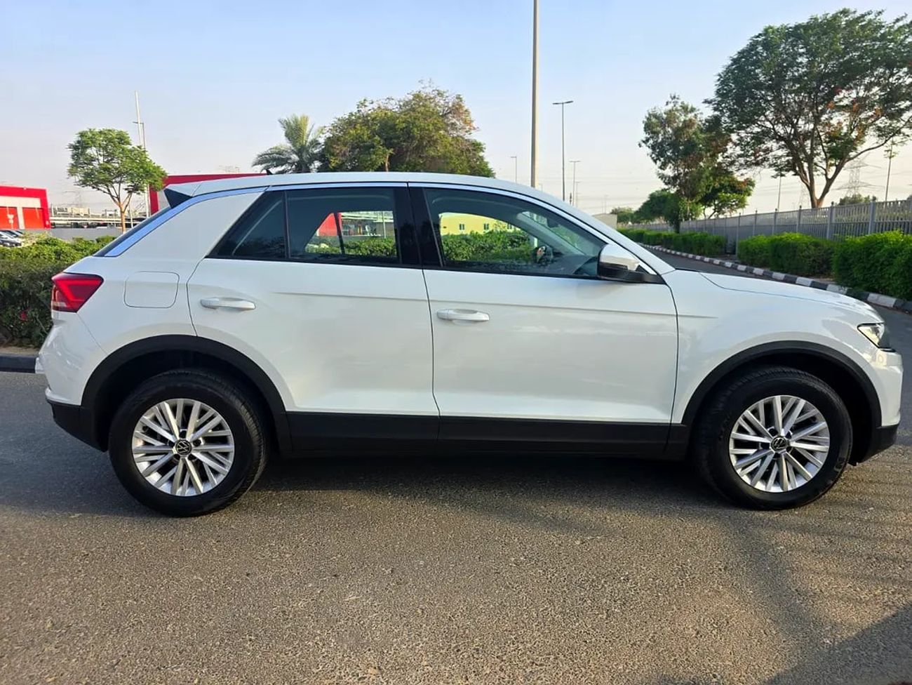 Volkswagen T-ROC TREND FREE OFFERS 1.4L , GCC! We arrange loan without down payment!