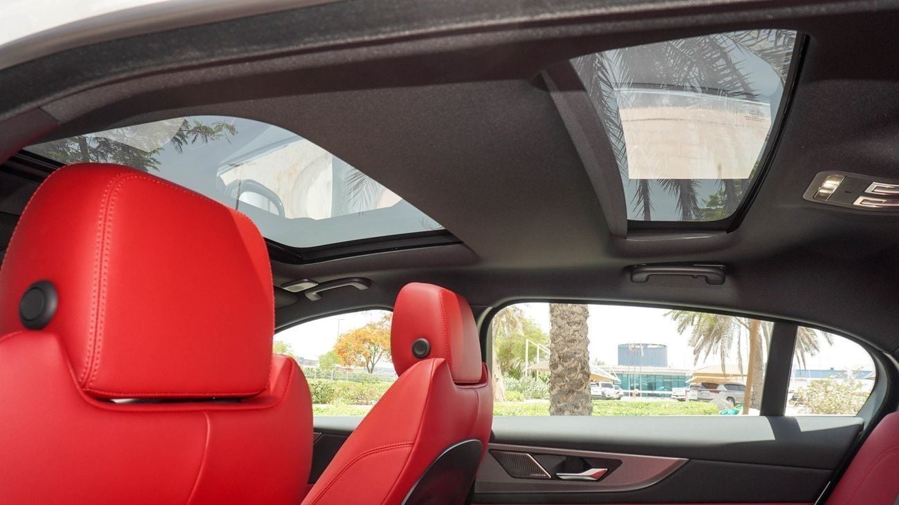 Jaguar XE S P250 R DYNAMIC 2024!! FIVE YEARS WARRANTY!! THREE YEARS SERVICE CONTRACT