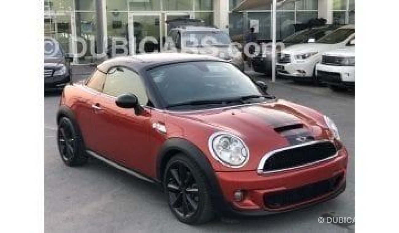 Mini Cooper Coupé 2014 model, excellent condition inside and out, full specifications, leather sea