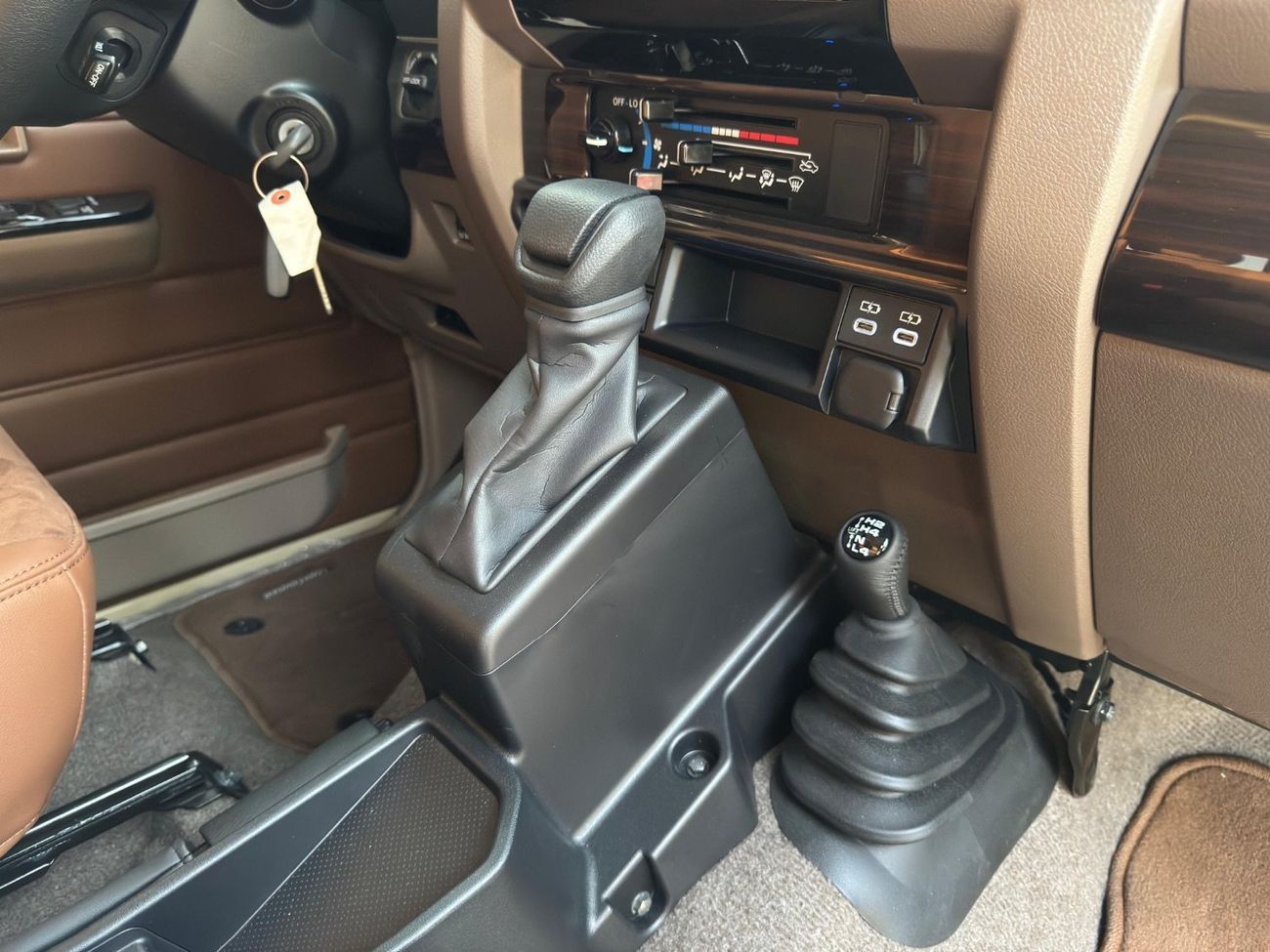 Toyota Land Cruiser LX V6