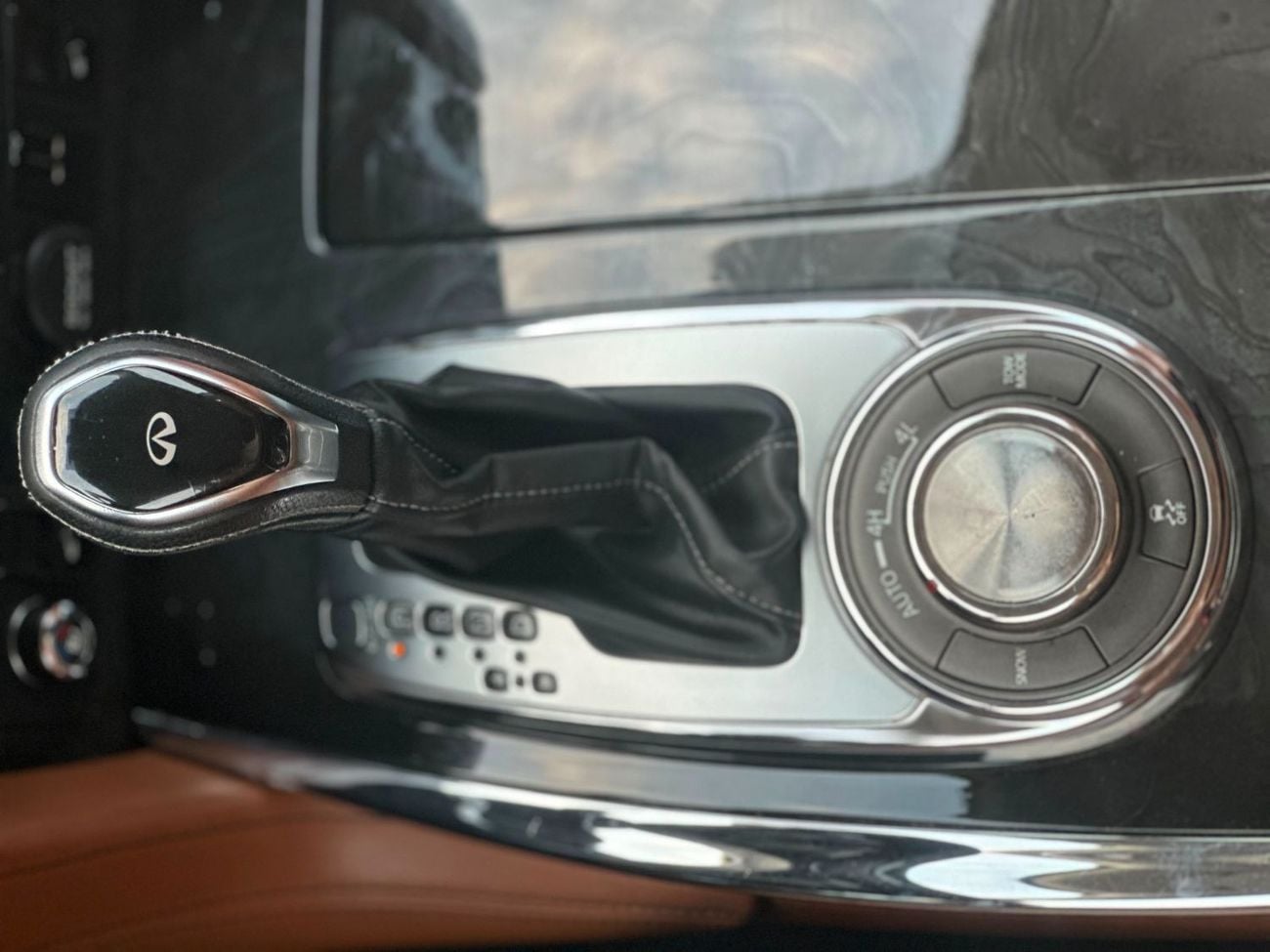 إنفينيتي QX80 LIMITED