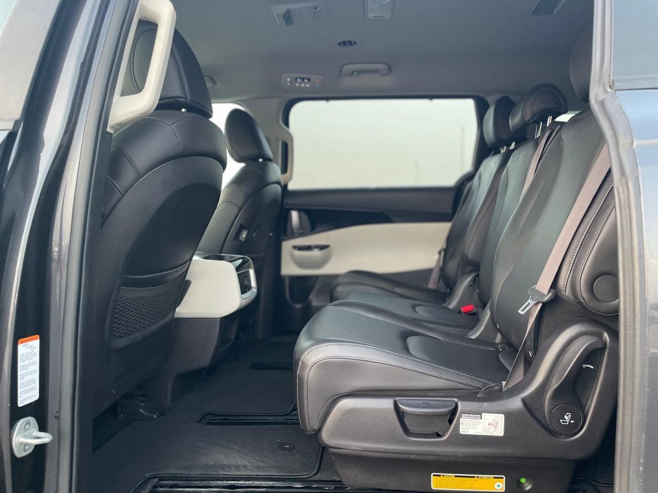 Kia Carnival 2022 EX 3.5L V6 - Full Option - 8 Seater - Front & Rear Radar Sensor - Trunk / Door Ful