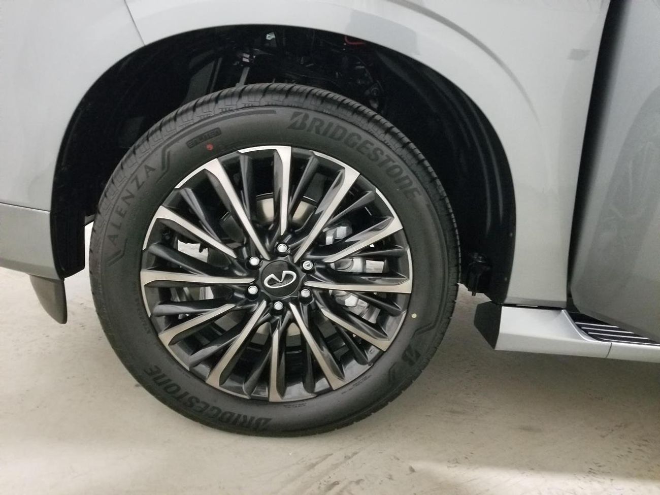 إنفينيتي QX80 Autograph Captain Chairs 3.5L