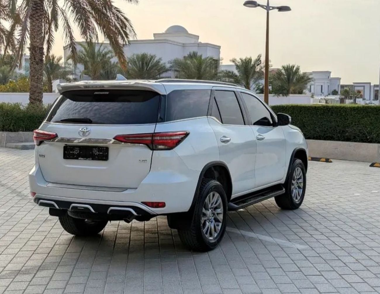 Toyota Fortuner Toyota Fortuner 2023 Model VXR 4.0L v6 full option petrol Engine Colour White push start Transmissio