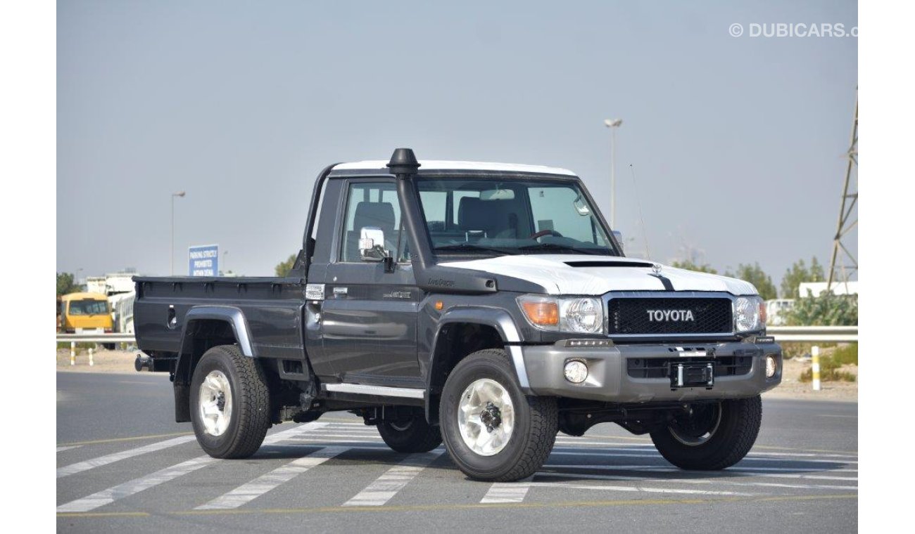 تويوتا لاند كروزر بيك آب 79 Single Cabin V8 4.5L Diesel With Winch, Camera, Alloys