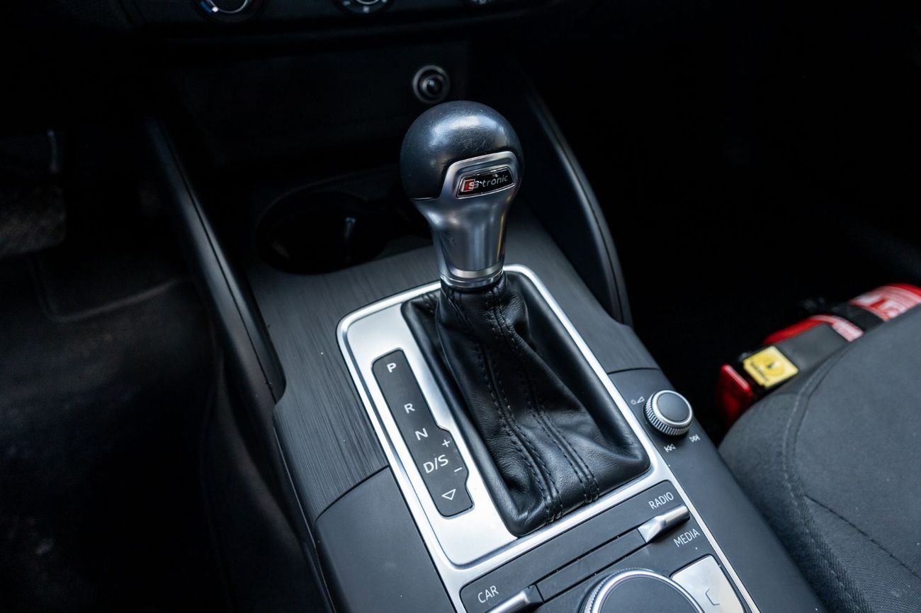 أودي A3 30 TFSI 1.0L