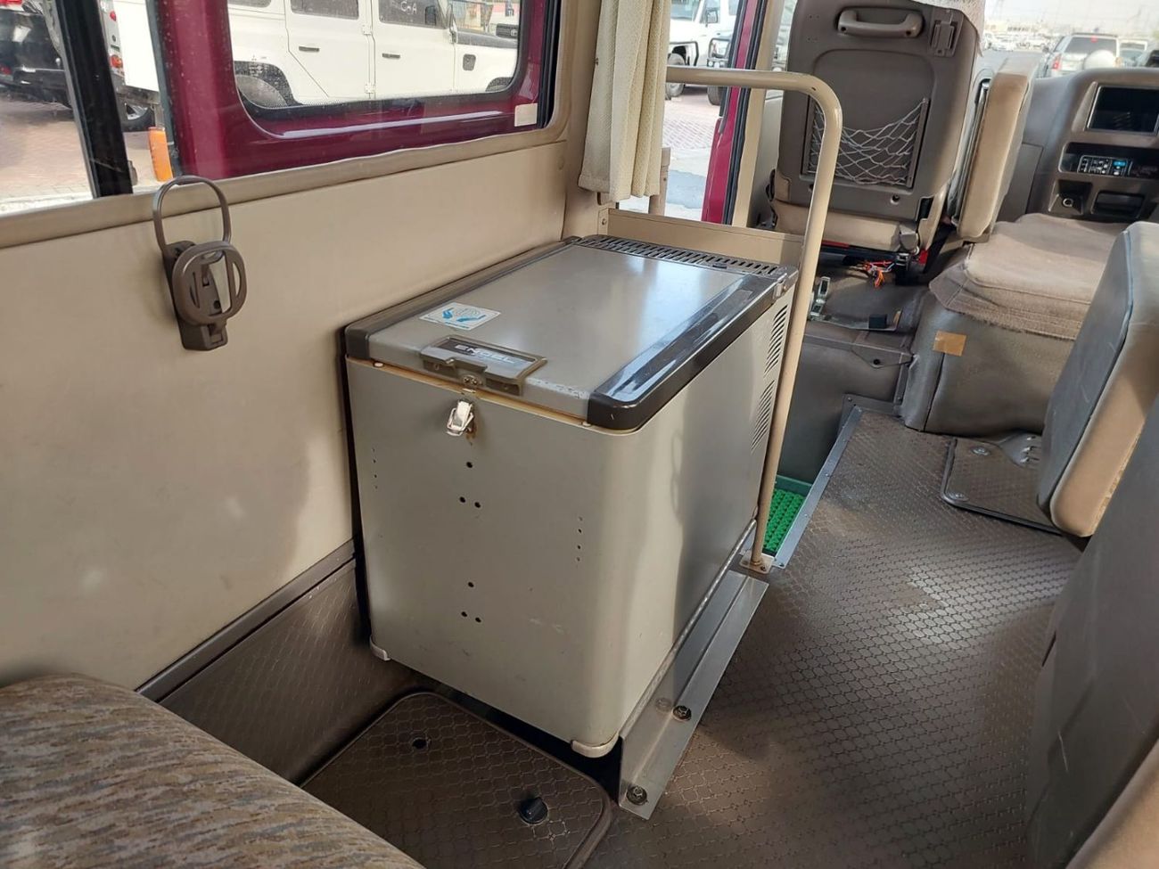 ميتسوبيشي روزا MITSUBISHI ROSA BUS RHD 1999 MODEL 4.8 L DIESEL AUTOMATIC(PM00631)