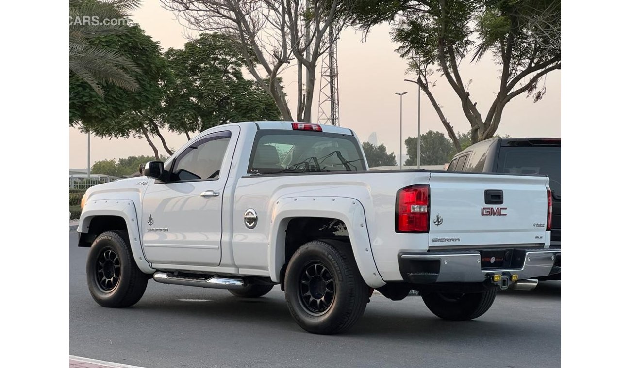 GMC Sierra 1500 SLE GMS SIERRA SLE GCC TOP OPTIONS FULL SERVICE HISTORY IN PERFECT CONDITION