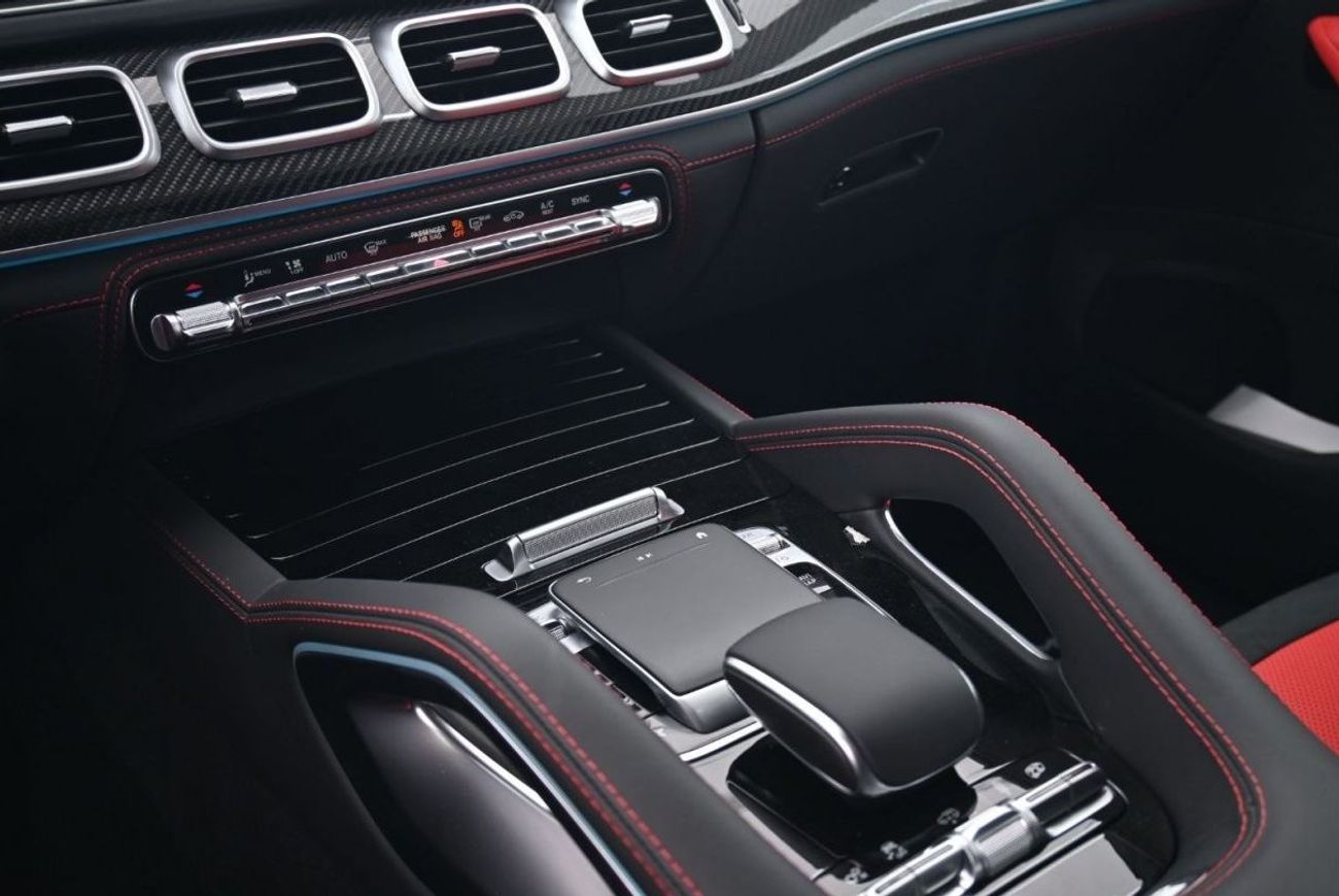 Mercedes-Benz GLE 63 AMG Mercedes AMG GLE 63s Coupe 4.0L BiTurbo V8, Color White Model 2023