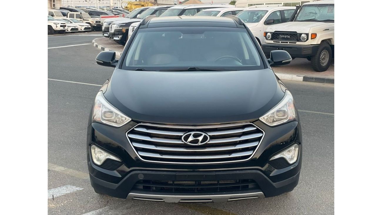 Hyundai Santa Fe 2015 Hyundai Santa Fe Ultimate Limited Edition Full Option - 3.3L V6 - AWD 4x4 - 7 Seater Full Panor