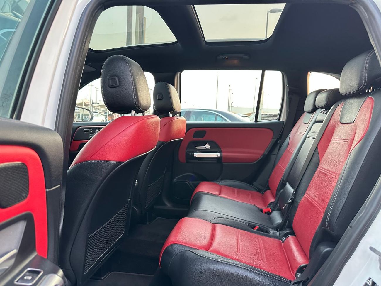 Mercedes-Benz GLB 250 Mercedes GLB 250 AMG_GCC_2021_Excellent Condition _Full option