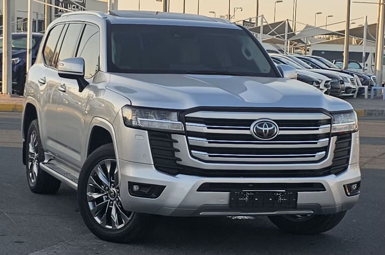Toyota Land Cruiser GXR LHD 4.0L Naturally aspirated petrol engine Automatic Gear 4WD 7 Seats 5 Doors