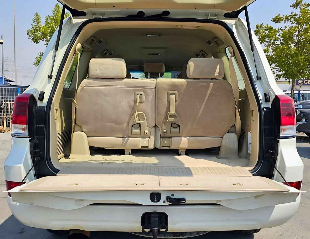 Toyota Land Cruiser / GXR 4.5L / V8 / DIESEL /LOT#7663