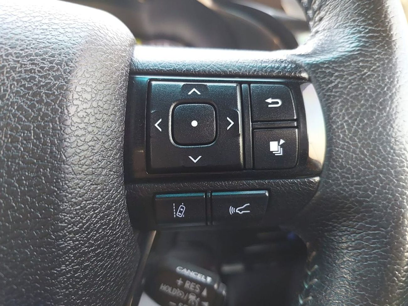 Toyota Hilux 2020 TOYOTA HILUX ROGUE RHD DIESEL AUTOMATIC (PM49435)