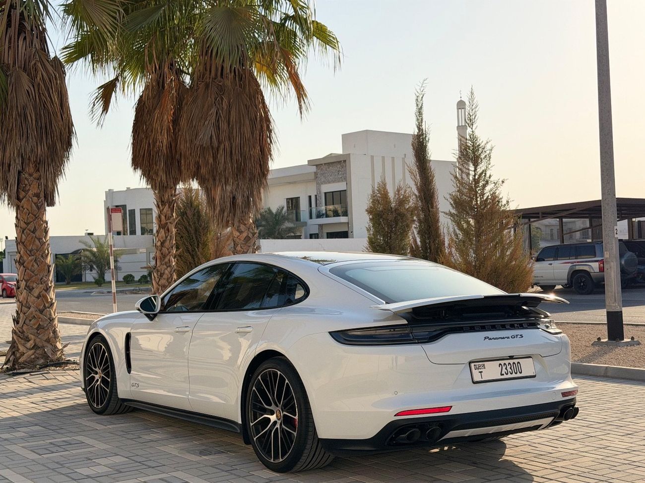 Porsche Panamera GTS 4.0L (454 HP) AWD