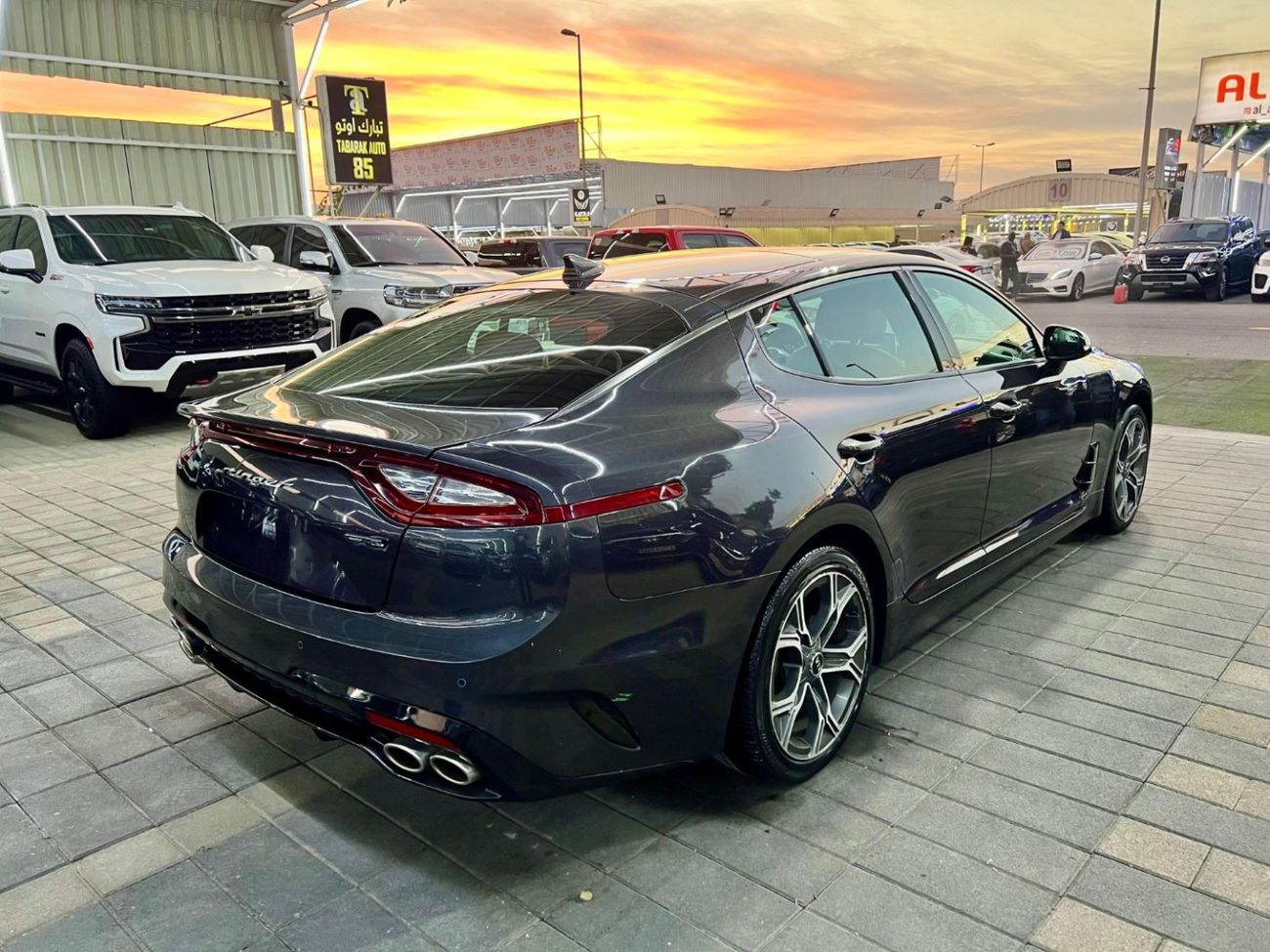 Kia Stinger 2.0T 2.0L warranty one year bank financie available 0 dawon payment