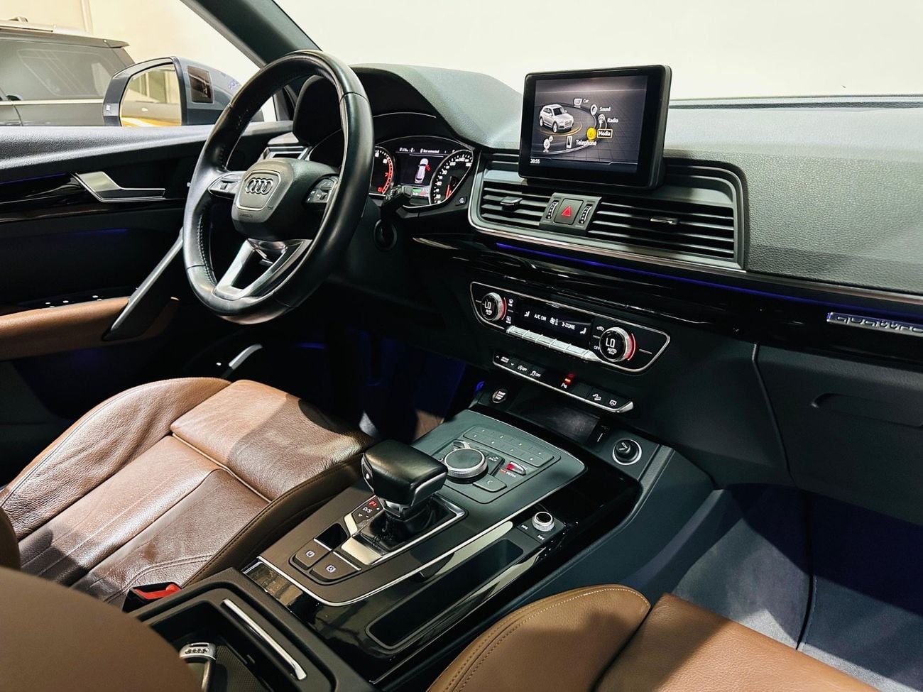 أودي Q5 45 TFSI Quattro S Line 2.0L (252 HP)