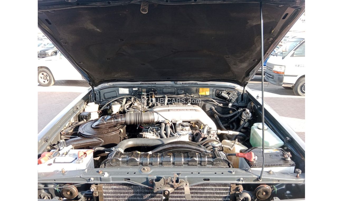 تويوتا لاند كروزر TOYOTA LAND CRUISER RIGHT HAND DRIVE(PM13982)