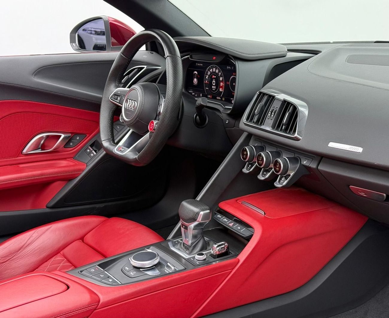 Audi R8 Spyder V10 Plus 5.2L 2022 Audi R8 Spyder V10, 2 Years Warranty full audi Service History, GCC