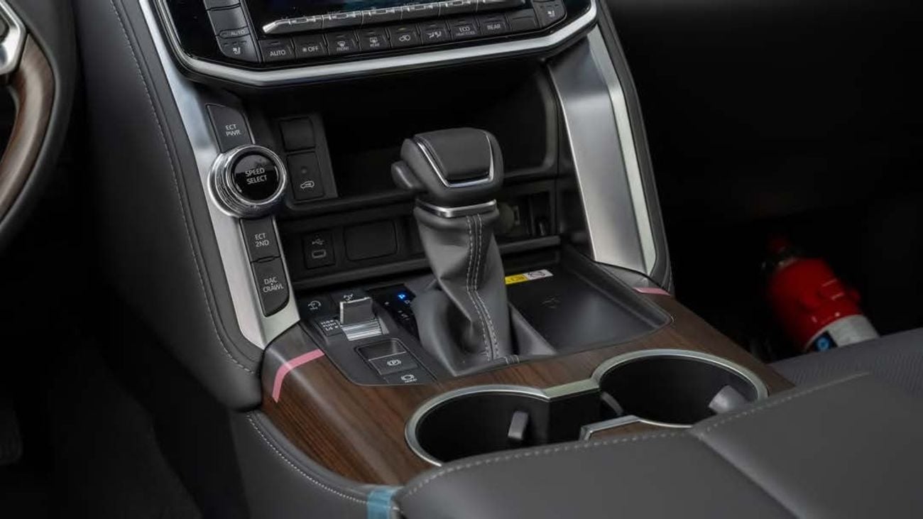 Toyota Land Cruiser GXR 4.0L Land Cruiser 4.0 GXR 2025 (rador) bahrain