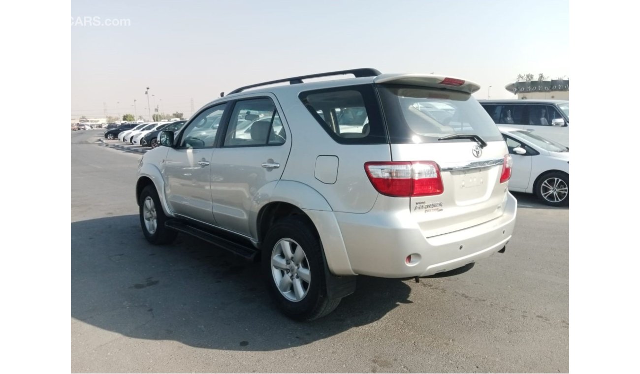 Toyota Fortuner TOYOTA FORTUNER RIGHT HAND DRIVE (PM1027)