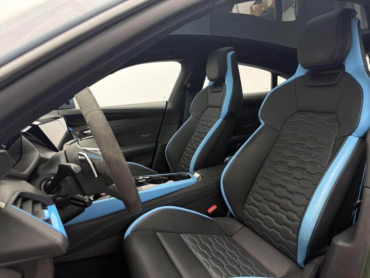 أودي إي ترون جي تي e-tron GT quattro 530hp Exclusive Edition (Ref# 07801)