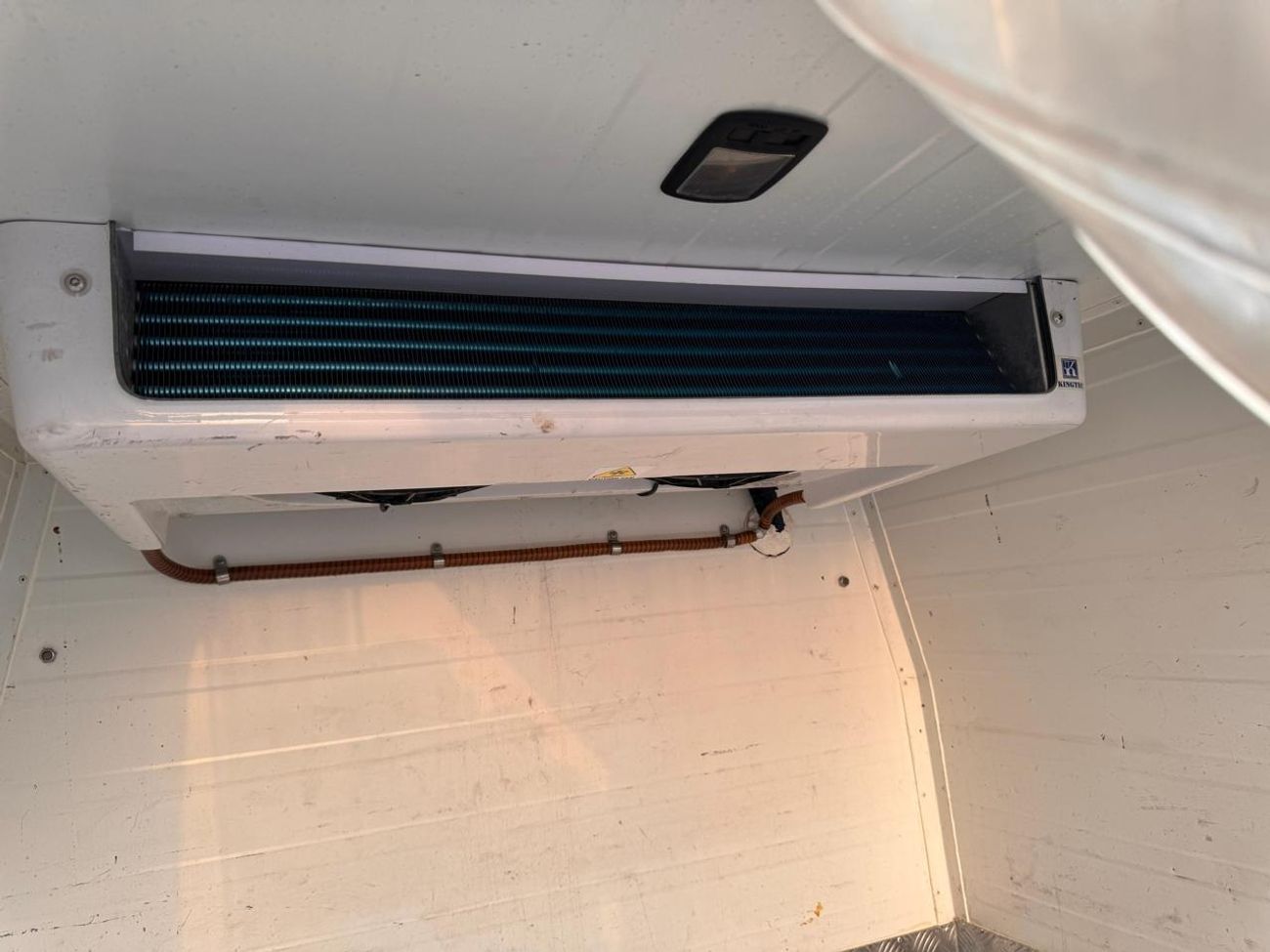 Hyundai H-1 T Q MT 6P  2.4L VAN RWD