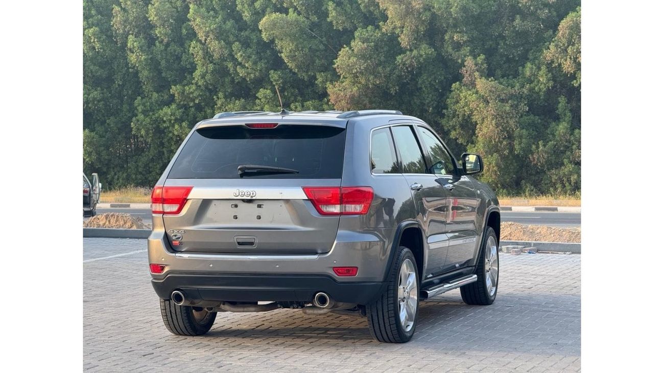 Jeep Grand Cherokee Overland jeep grand cherokee 2013 model