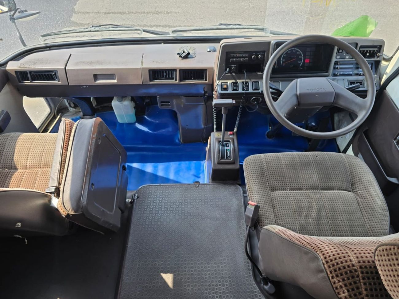 تويوتا كوستر TOYOTA COASTER BUS RHD 1992 MODEL 4.1 L DIESEL AUTOMATIC(PM04795)