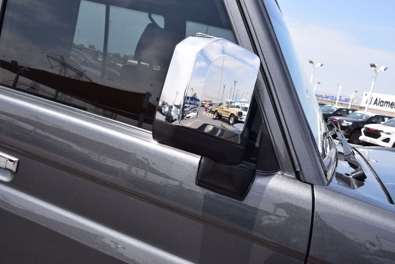 تويوتا لاند كروزر بيك آب 4.5L diesel Manual (export Only)