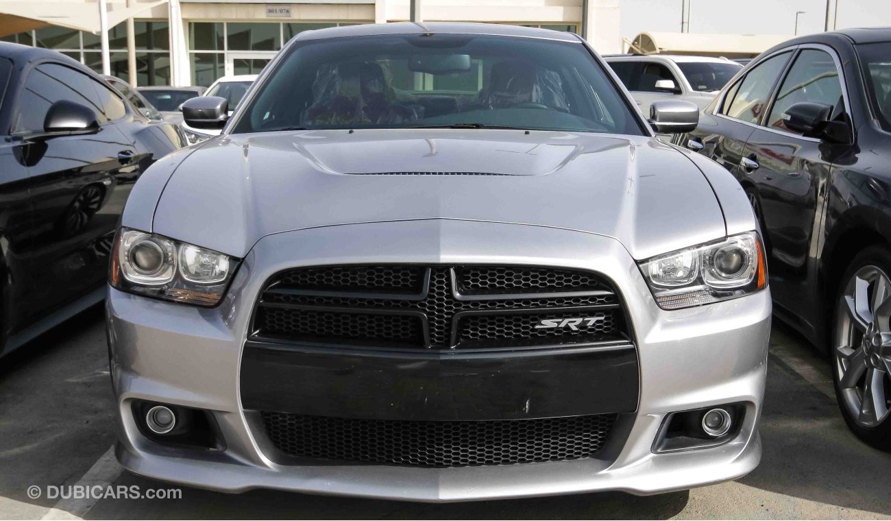 Dodge Charger SRT 6.4 L Hemi