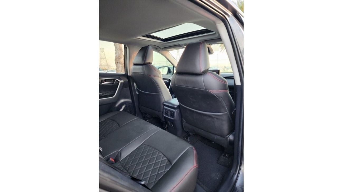 Toyota RAV4 TOYOTA RAV 4 XLE FULL OPTION