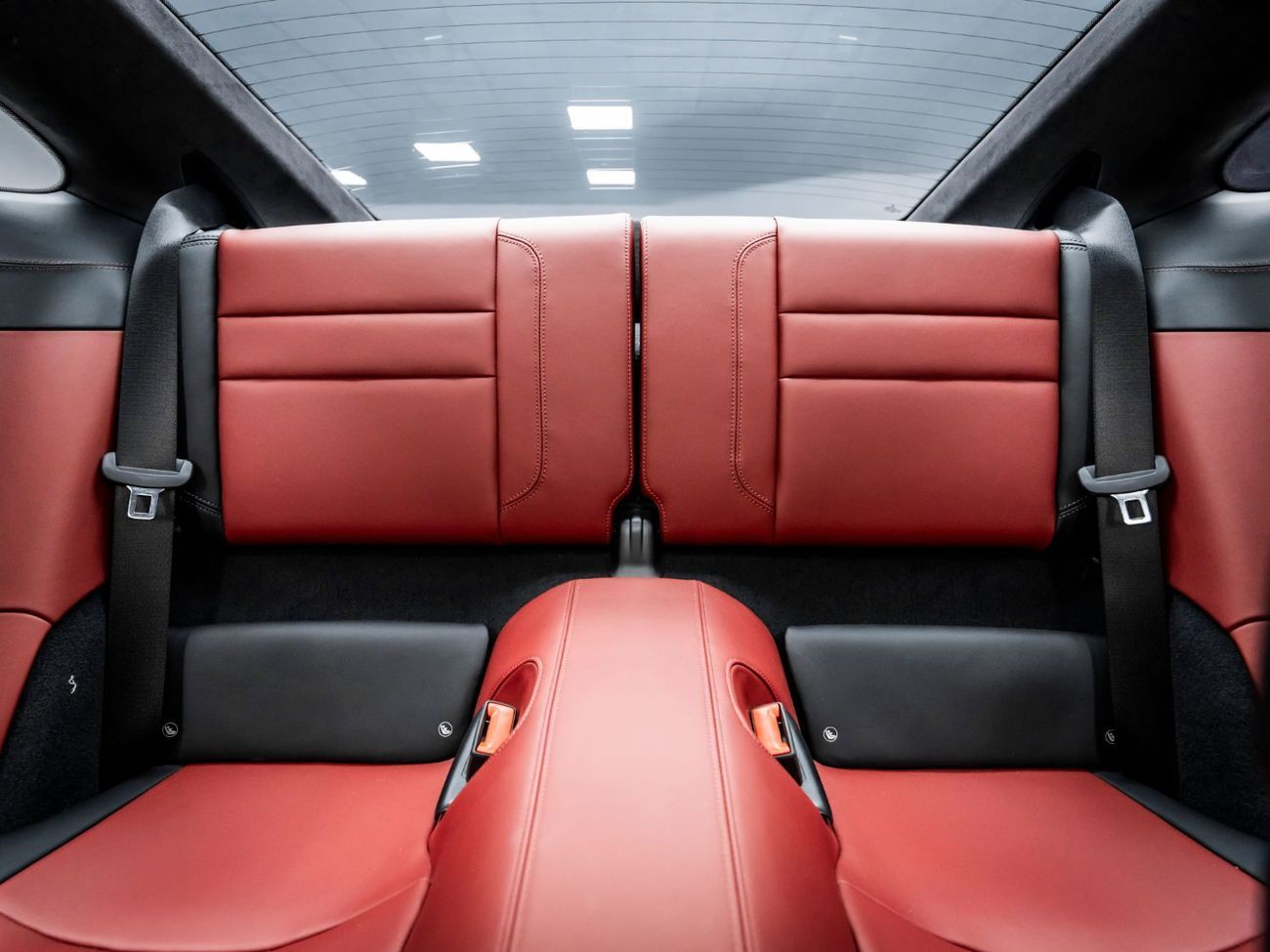 Porsche 911 2025 Porsche 911 Carrera, October 2026 Porsche Warranty, Low KMs, GCC