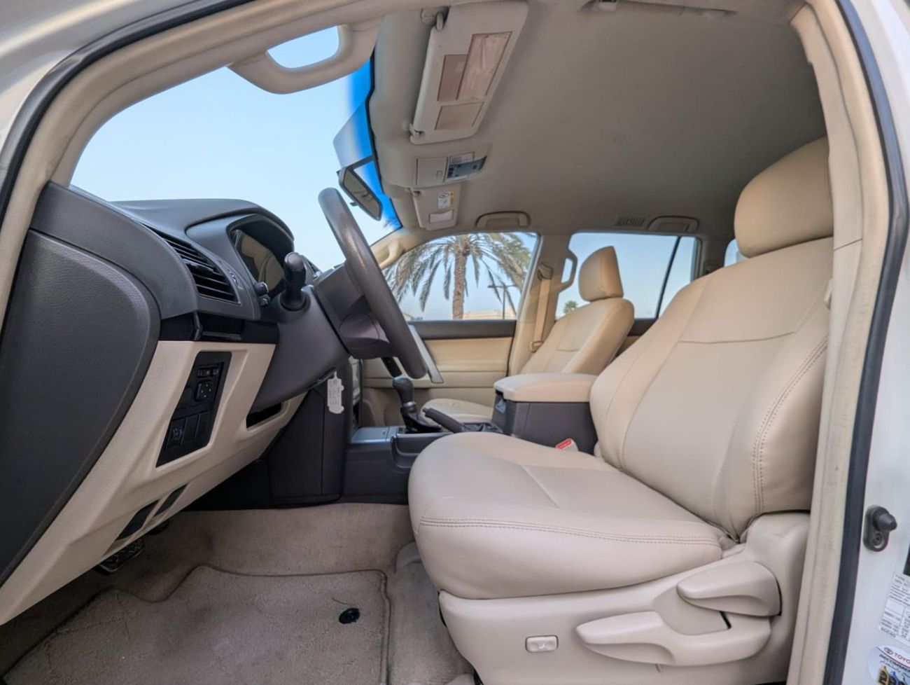 تويوتا برادو Toyota Prado 2.7L white 2020 LHD