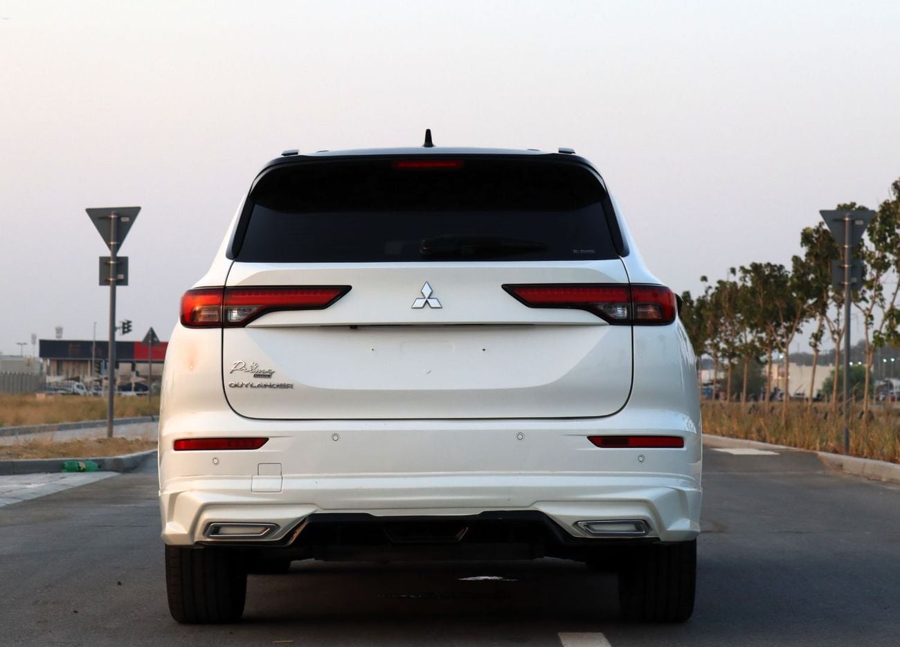 Mitsubishi Outlander PREMIUM LAUNCH EDITION
