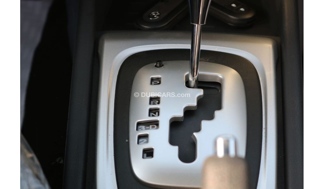 تويوتا راش 2023 | G - 1.5 L AT VVTI - 17" RIMS PETROL FABRIC SEATS, FRONT AND REAR A/C - EXPORT ONLY