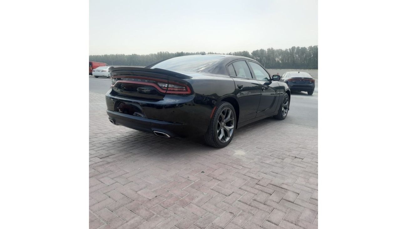 دودج تشارجر 3.6L SXT (متوسط)