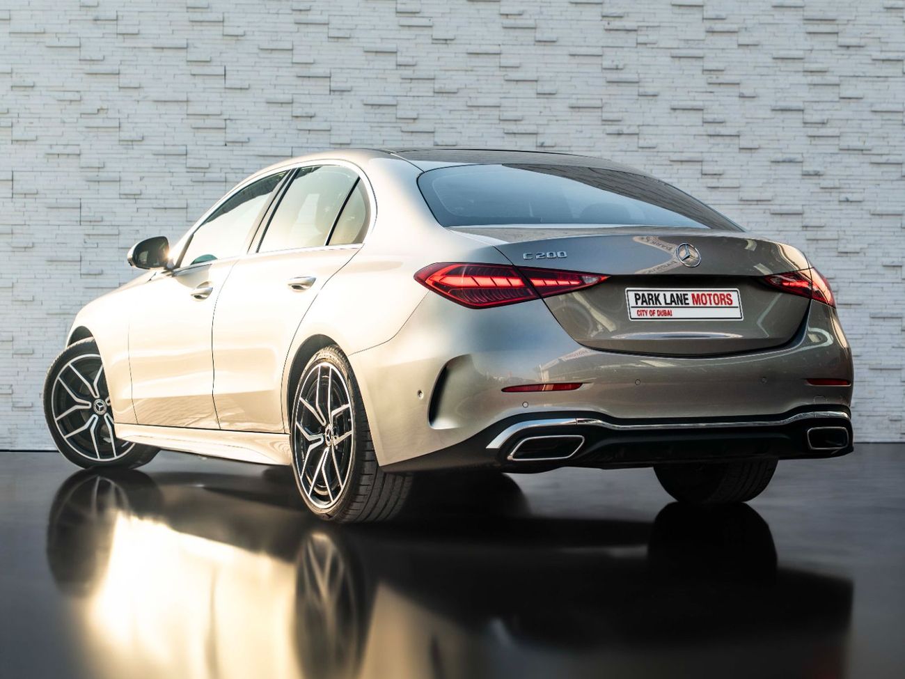 Mercedes-Benz C 200 Premium 2.0L