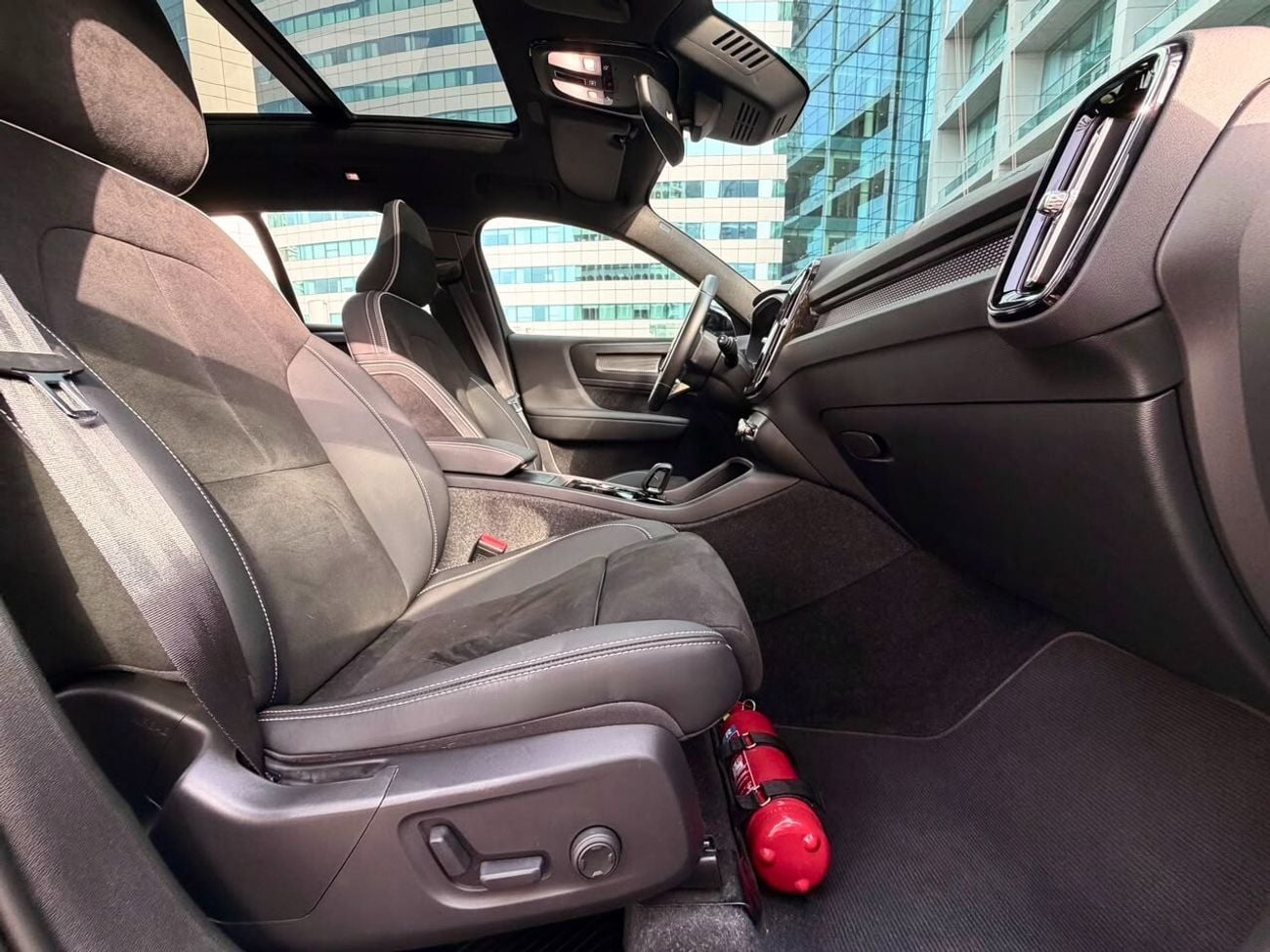 Volvo XC40 R DESIGN
